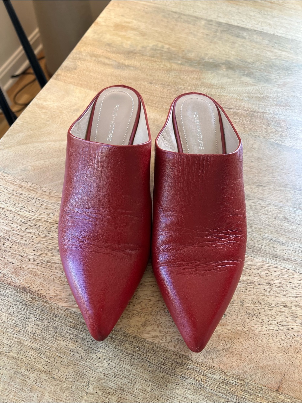Pour La Victoire Korrine Red Leather Mule size 8 Kitten Heel Pointed Toe - Picture 3 of 10